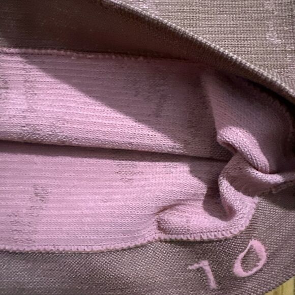 lululemon athletica Brown and Pink athletic tee women’s size 10 - Picture 9 of 15